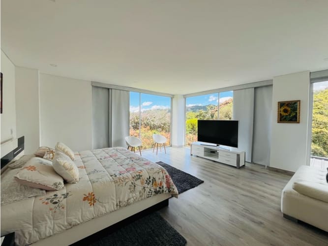 Casa de 4 alcobas en venta en Vía Las Palmas, Medellín, 450 m² · foto 11 de 24