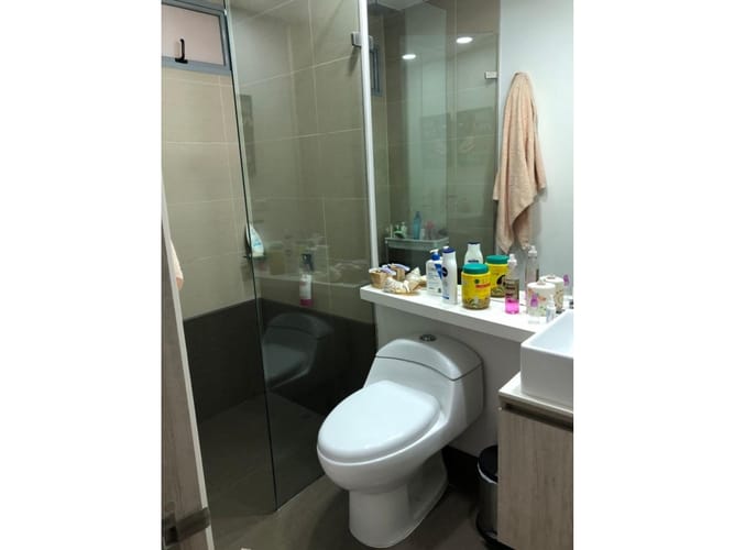 Apartamento de 3 alcobas en venta en Castropol, Rionegro, 147 m² · foto 9 de 10