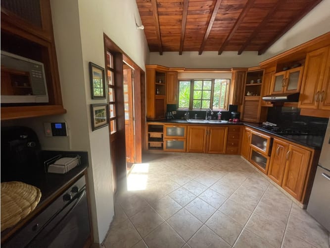 Casa de 4 alcobas en arriendo en So�Adora, Rionegro, 250 m² · foto 3 de 17