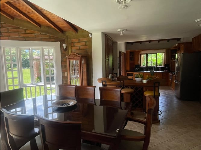 Casa de 4 alcobas en arriendo en So�Adora, Rionegro, 250 m² · foto 4 de 17