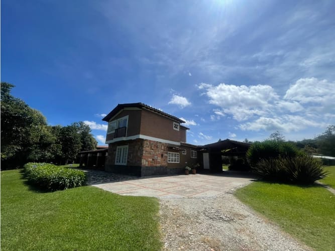 Casa de 4 alcobas en arriendo en So�Adora, Rionegro, 250 m² · foto 15 de 17