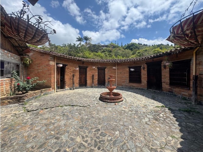 Finca en venta en Centro, Medellín, 400 m² · foto 6 de 12