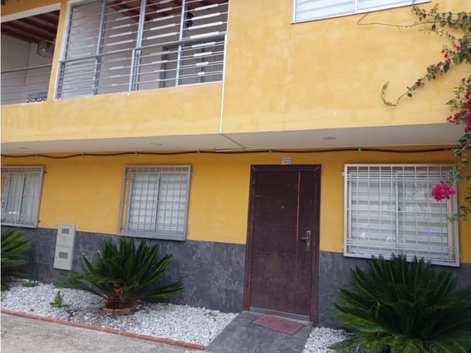 Casa de 5 alcobas en venta en La Ceja, 154 m² · foto 2 de 24