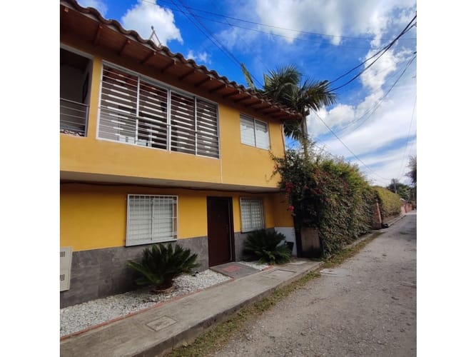 Casa de 5 alcobas en venta en La Ceja, 154 m² · foto 4 de 24