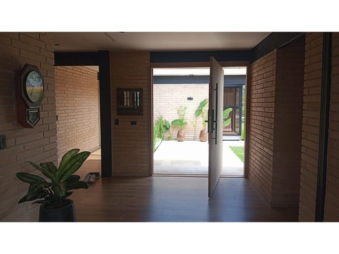 Casa de 4 alcobas en venta en Llano Grande, Rionegro, 300 m² · foto 3 de 24
