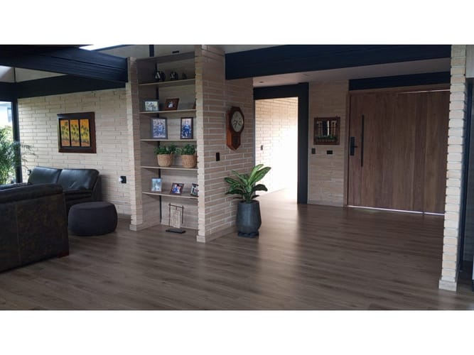 Casa de 4 alcobas en venta en Llano Grande, Rionegro, 300 m² · foto 4 de 24