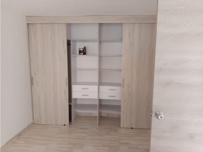 Casa de 5 alcobas en venta en La Ceja, 154 m² · foto 6 de 24