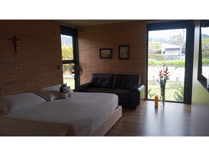 Casa de 4 alcobas en venta en Llano Grande, Rionegro, 300 m² · foto 11 de 24