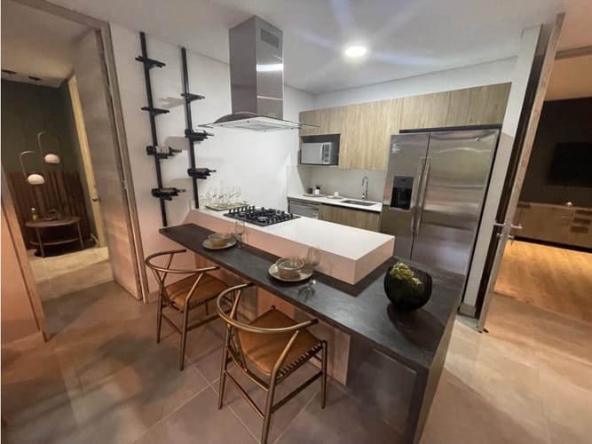 Apartamento de 2 alcobas en venta en El Poblado, Medellín, 89 m² · foto 10 de 22