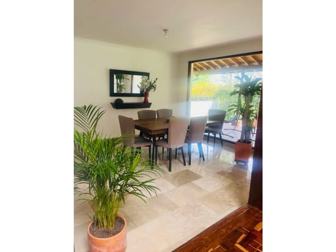 Casa de 4 alcobas en arriendo en Montessori, Envigado, 450 m² · foto 4 de 19