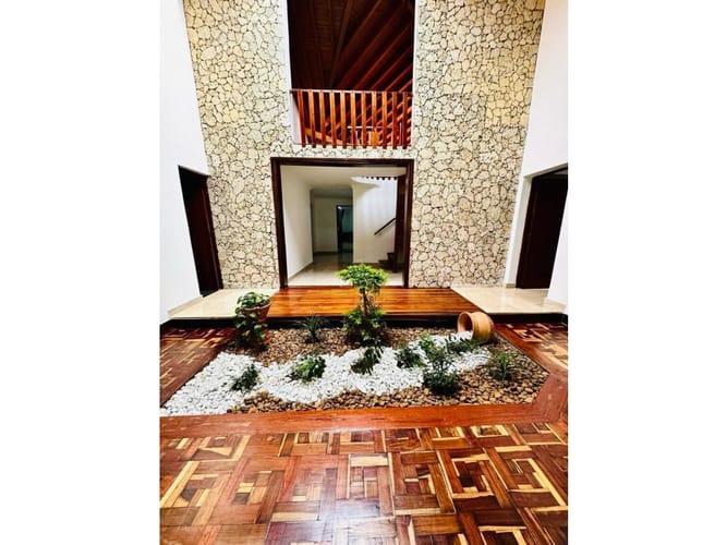 Casa de 4 alcobas en arriendo en Montessori, Envigado, 450 m² · foto 8 de 19