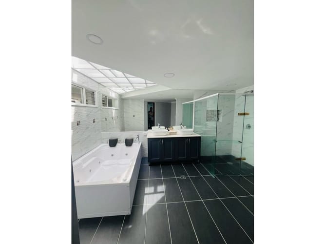 Casa de 4 alcobas en arriendo en Montessori, Envigado, 450 m² · foto 12 de 19