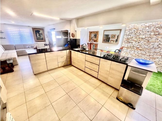 Casa de 3 alcobas en venta en La Ceja, 126 m² · foto 2 de 8