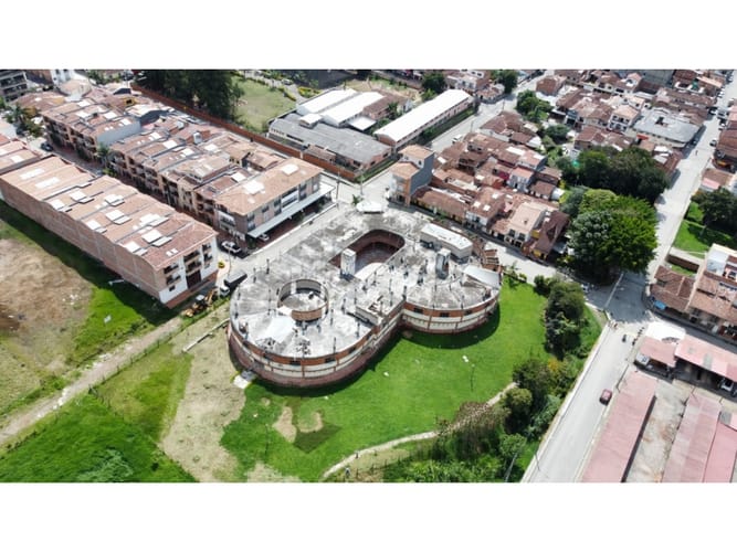 Local en venta en La Milagrosa, La Ceja, 3756 m² · foto 2 de 3