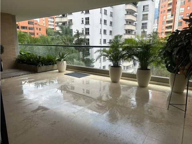 Apartamento de 3 alcobas en venta en El Poblado, Medellín, 200 m² · foto 7 de 24