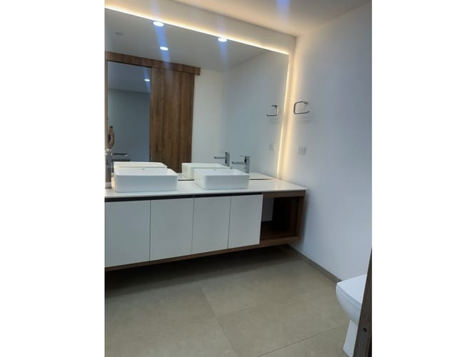Apartamento de 3 alcobas en venta en El Poblado, Medellín, 200 m² · foto 22 de 24