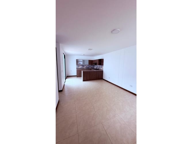 Casa de 3 alcobas en venta en Quirama, Rionegro, 130 m² · foto 2 de 21