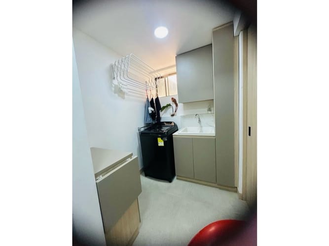 Apartamento de 4 alcobas en arriendo en El Poblado, Medellín, 180 m² · foto 17 de 19