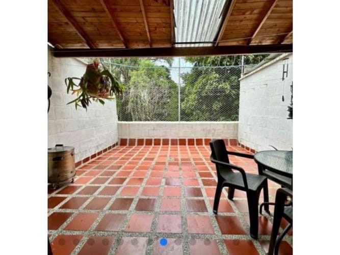 Casa de 3 alcobas en venta en Cañaverales, Itagüí, 139 m² · foto 3 de 21