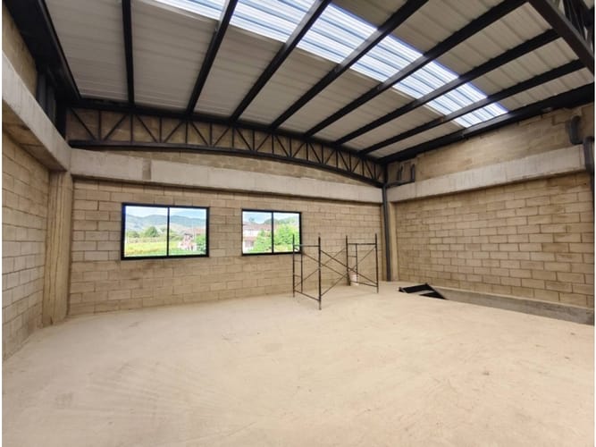 Bodega en arriendo en El Carmen De Viboral, El Carmen de Viboral, 276 m² · foto 7 de 9