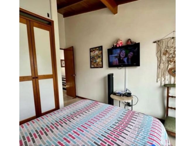 Casa de 3 alcobas en venta en Cañaverales, Itagüí, 139 m² · foto 11 de 21