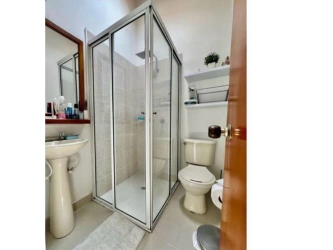 Casa de 3 alcobas en venta en Cañaverales, Itagüí, 139 m² · foto 12 de 21