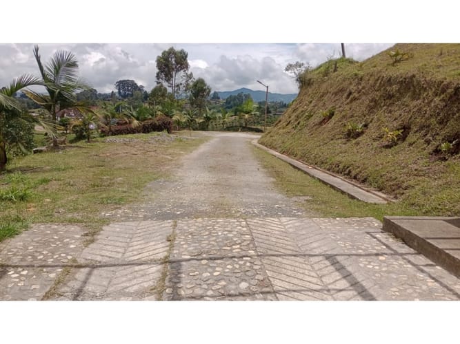 Lote en venta en La Industrial, Marinilla, 5280 m² · foto 3 de 6