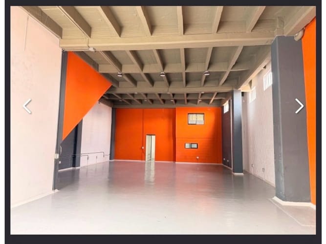 Bodega en arriendo en Bombona No.1, Medellín, 215 m² · foto 10 de 10