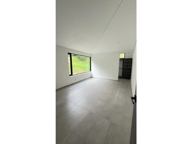 Casa de 4 alcobas en arriendo en El Retiro, 250 m² · foto 13 de 24