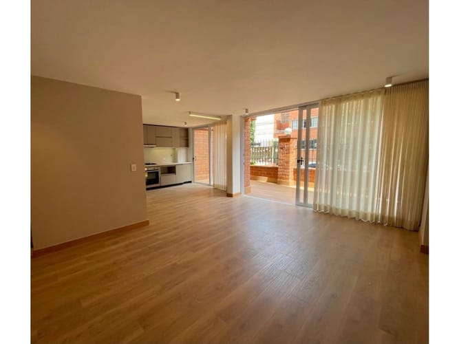 Apartamento de 3 alcobas en venta en Laureles, Floridablanca, 155 m² · foto 3 de 24