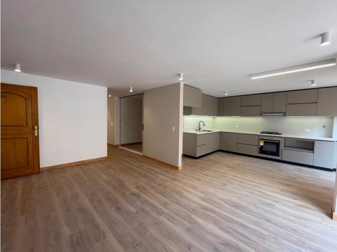 Apartamento de 3 alcobas en venta en Laureles, Floridablanca, 155 m² · foto 5 de 24