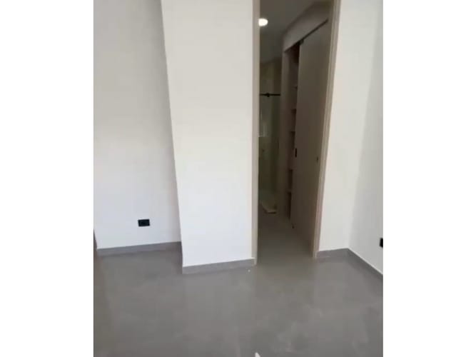 Apartamento de 3 alcobas en venta en La Castellana, Medellín, 240 m² · foto 13 de 20