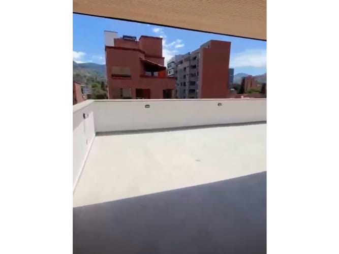 Apartamento de 3 alcobas en venta en La Castellana, Medellín, 240 m² · foto 17 de 20