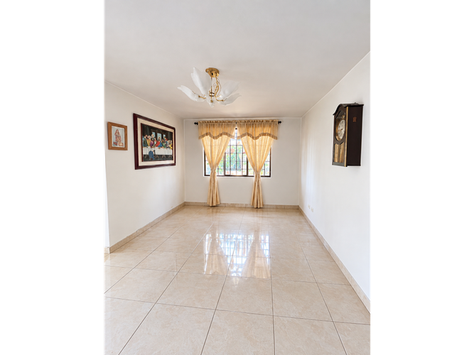 Casa de 2 alcobas en venta en San Antonio De Pereira, Rionegro, 150 m² · foto 3 de 13