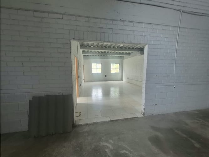 Bodega en arriendo en Barro Blanco, Rionegro, 1167 m² · foto 7 de 24