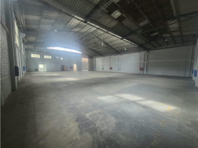 Bodega en arriendo en Barro Blanco, Rionegro, 1167 m² · foto 8 de 24