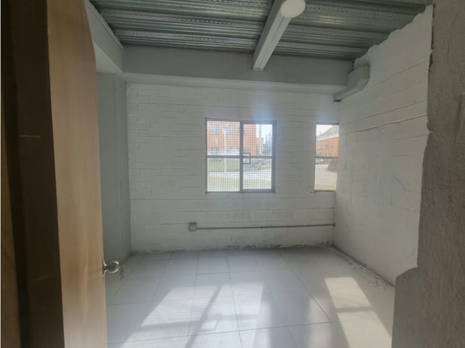 Bodega en arriendo en Barro Blanco, Rionegro, 1167 m² · foto 9 de 24