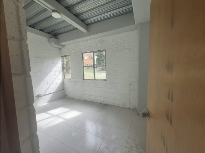 Bodega en arriendo en Barro Blanco, Rionegro, 1167 m² · foto 14 de 24