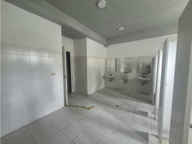 Bodega en arriendo en Barro Blanco, Rionegro, 1167 m² · foto 15 de 24