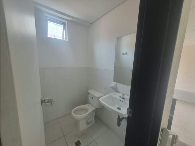 Bodega en arriendo en Barro Blanco, Rionegro, 1167 m² · foto 17 de 24