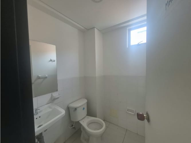Bodega en arriendo en Barro Blanco, Rionegro, 1167 m² · foto 18 de 24