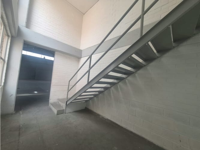 Bodega en arriendo en Barro Blanco, Rionegro, 1167 m² · foto 19 de 24