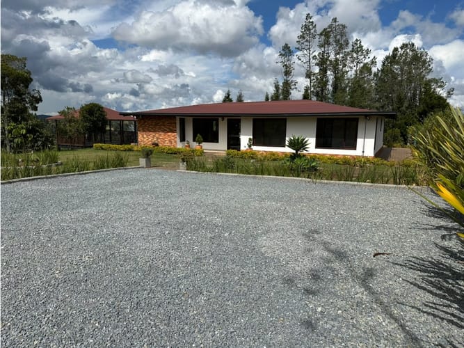 Casa de 3 alcobas en venta en Piedras Blancas-Matasano, Guarne, 160 m² · foto 4 de 24