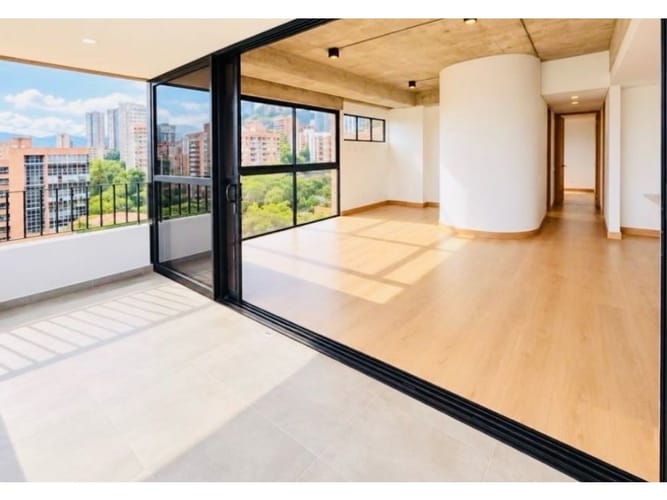 Apartamento de 2 alcobas en venta en Altos Del Poblado, Medellín, 110 m² · foto 3 de 21