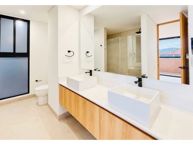 Apartamento de 2 alcobas en venta en Altos Del Poblado, Medellín, 110 m² · foto 8 de 21