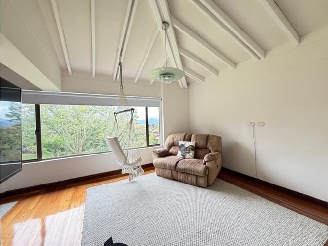 Casa de 6 alcobas en arriendo en Santa Elena, El Retiro, 700 m² · foto 6 de 18