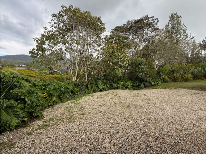Casa de 3 alcobas en arriendo en El Cerro, Rionegro, 370 m² · foto 9 de 18