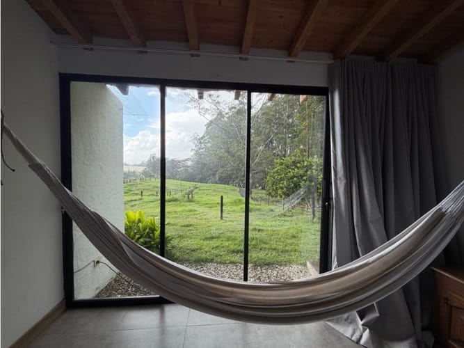 Casa de 3 alcobas en arriendo en El Cerro, Rionegro, 370 m² · foto 10 de 18