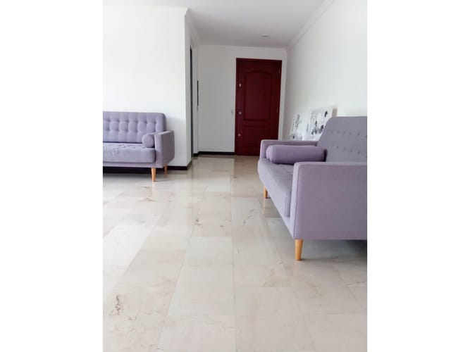 Oficina en arriendo en San Lucas, Medellín, 132 m² · foto 2 de 9
