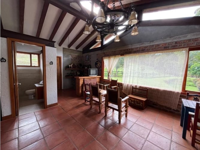 Casa de 2 alcobas en arriendo en Barro Blanco, Rionegro, 270 m² · foto 13 de 24